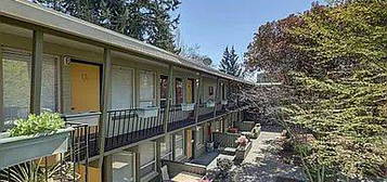 21521 73rd Pl W APT 17, Edmonds, WA 98026