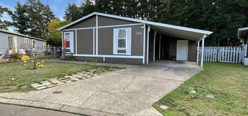 3958 Pacific Cir, Hubbard, OR 97032