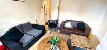 3 bedroom house share