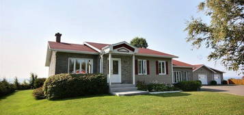 446, boulevard Perron Est
Caplan