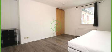 # LANGERWEHE # IDEAL FÜR SINGLES ODER BERUFSPENDLER! Teilmöblierte 1-Zimmer-Wohnung mit 35 m².