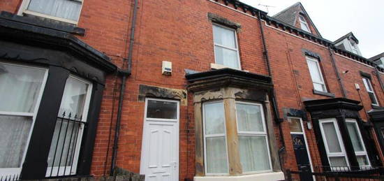 6 bedroom terraced house