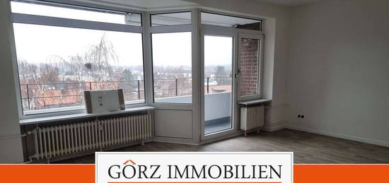 Barmstedt - Begehrte Lage mit Aufzug und Balkon!