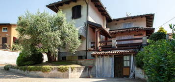 Casa indipendente in vendita in via Pavarolo, 8