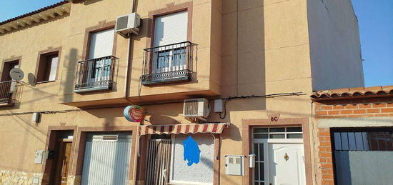 Casa adosada en calle Sancho Panza en Corral de Almaguer