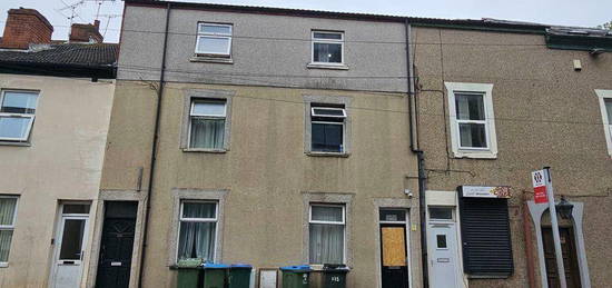 5 bedroom terraced house for sale