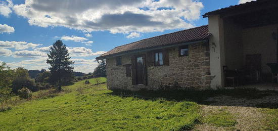 Superbe Location deux pièces dans le parc naturel du Périgord Limousin