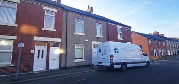 Flat to rent in Middleton Street, Blyth NE24