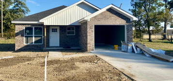 526 Maple St, Trumann, AR 72472