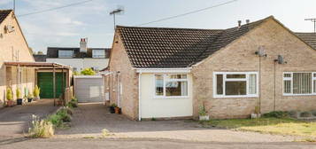 2 bedroom semi-detached bungalow for sale