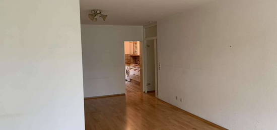 *Provisionsfrei* Helle gut geschnittene 3 Zimmerwohnung mit Terrasse *ruhig aber zentral gelegen*