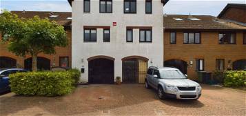 Terraced house to rent in Carbis Close, Portsmouth PO6