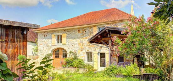 Maison  à vendre, 11 pièces, 7 chambres, 252 m²