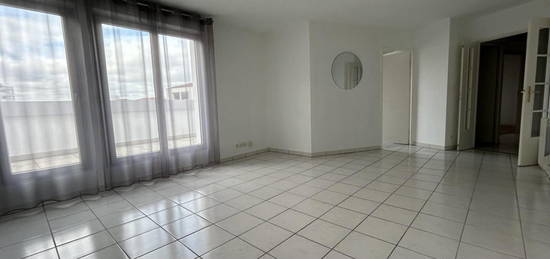 A louer appartement T2 de 55.55m2 : Avenue Georges Pompidou 3150