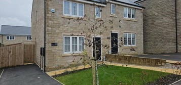 3 bedroom semi-detached house