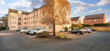 2 bedroom ground floor flat for sale