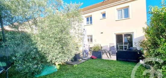 Maison  à vendre, 6 pièces, 4 chambres, 102 m²