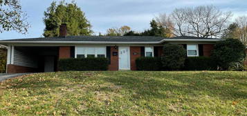 525 Comanche Trl, Frankfort, KY 40601