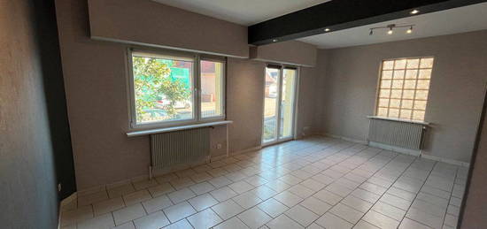 Appartement lumineux 80 m² avec parking et cave à Gambsheim