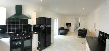 8 bedroom terraced house