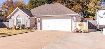 2233 Brookview St, Elkins, AR 72727