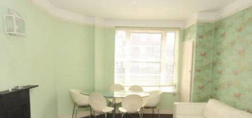 Flat to rent in Elwood Street, London N5