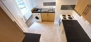 Flat to rent in Greek Street, Stockport SK3