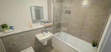 2 bed flat for sale