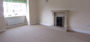 4 bedroom detached house to rent