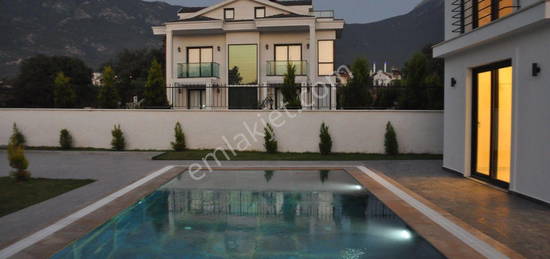 fethiye ovackta 4+1 satlk villa