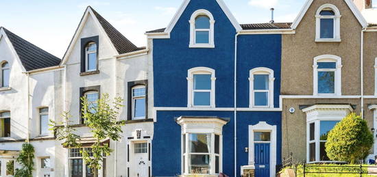 4 bed terraced house for sale