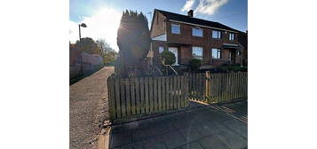 3 bed semi-detached house to rent