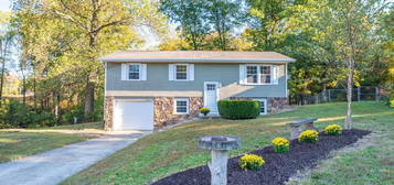 636 N  Robin Dr, Ellettsville, IN 47429