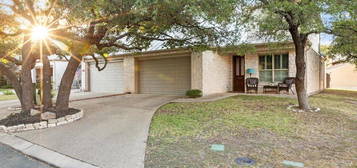 480 Summit Cir, Fredericksburg, TX 78624