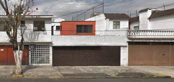 Casa En Venta, Calle Retoño 893, El Retoño, Iztapalapa, En Remate 