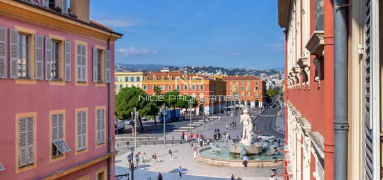 Proche Place Masséna, superbe trois pièces climatisé avec balcon et vue mer