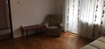 cv 169 chirie- G.Cosbuc, apartament 2 camere