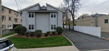 15 Crest St, Westwood, NJ 07675