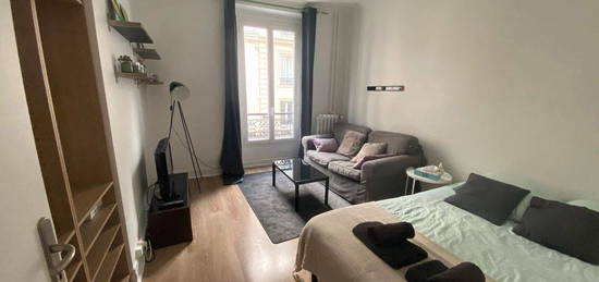 Charmant Studio 24m2 meublé à louer dans le 9e