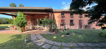 Villa unifamiliare, ottimo stato, 400 m², Baruchella, Giacciano con Baruchella