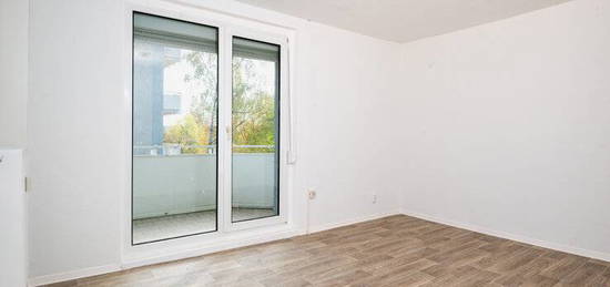 3RW-Saniert-Bezugsfertig-Wannenbad-Großer Balkon