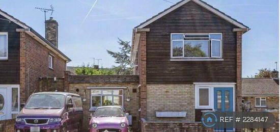 3 bedroom detached house