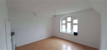Sonnige, neu renovierte, Single-Wohnung in Dernbach
