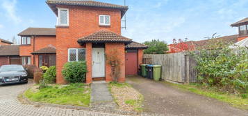 2 bed detached house for sale