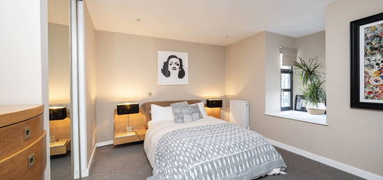 Flat for sale in Roman Apartments, Hackney, London E8