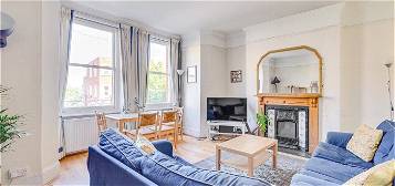 Flat for sale in Fulham Road, London, Hammersmith And Fulham SW6