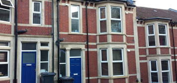 5 bedroom terraced house to rent