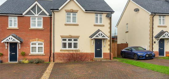 3 bedroom semi-detached house for sale