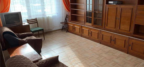 Inchiriez apartament