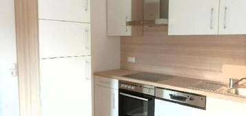 Perfekte Single-Wohnung mit Küche + PKW-Abstellplatz - PROVISIONSFREI